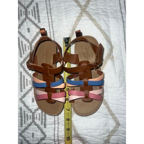 Girls Strappy Leather Adjustable Sandals- comfortable! . Osh Kosh- size 12.5 T - Picture 4 of 4